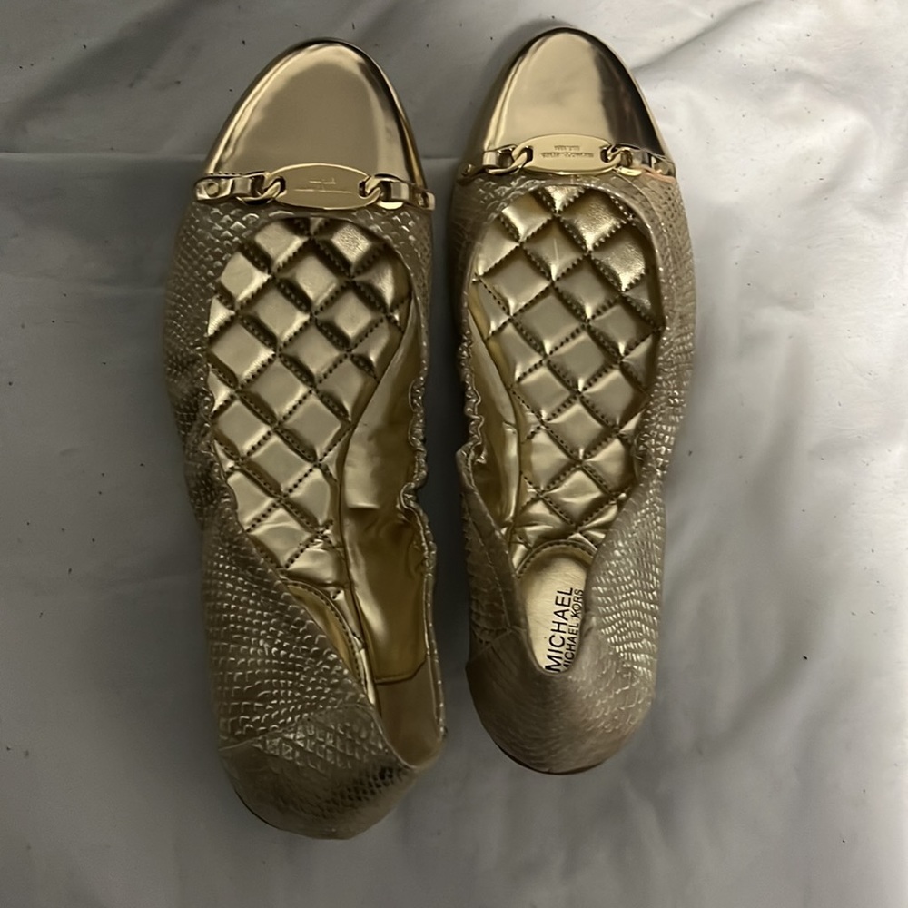 Michael Korda Gold Flats - Picture 5 of 13